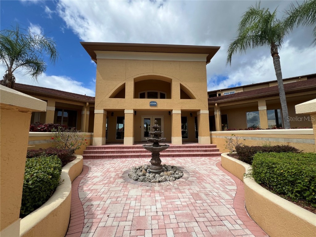 4307 Bayside Village Drive #201 Tampa FL 33615 TB8427013 image1