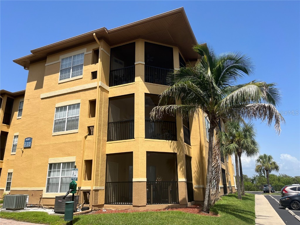 4307 Bayside Village Drive #304 Tampa FL 33615 T3450328 image1