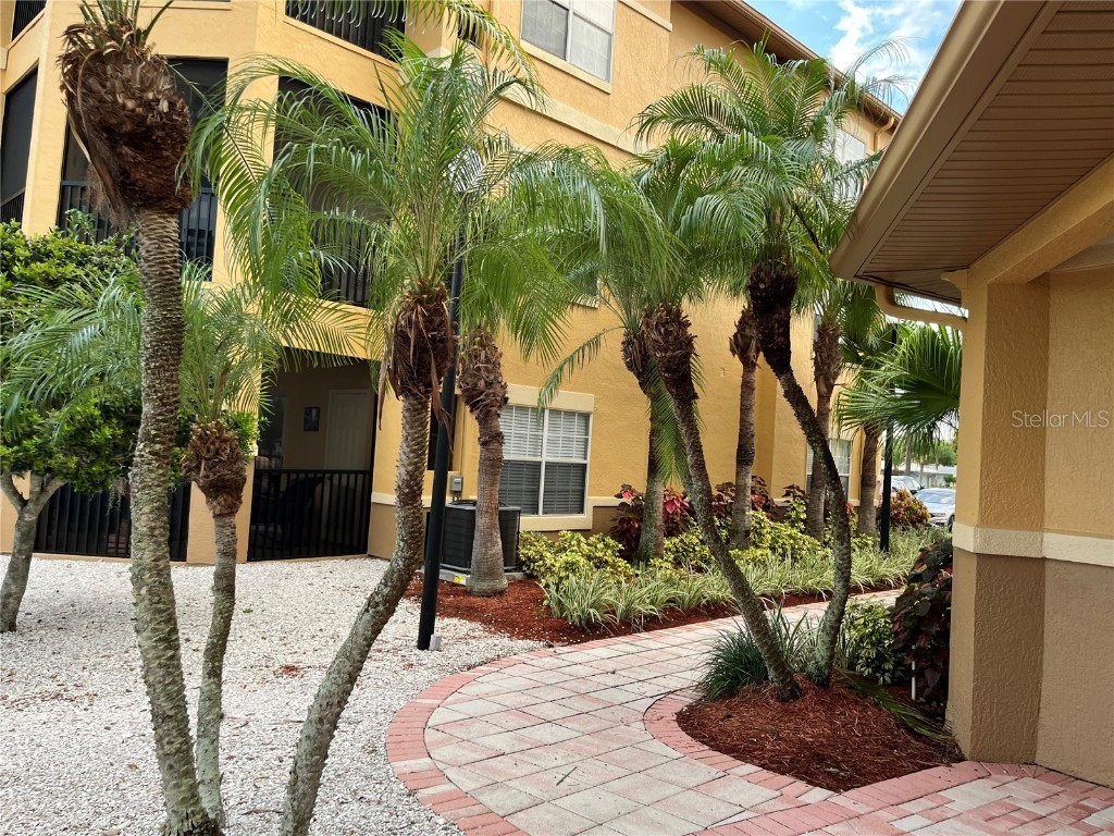 4307 Bayside Village Drive #304 Tampa FL 33615 T3536264 image1