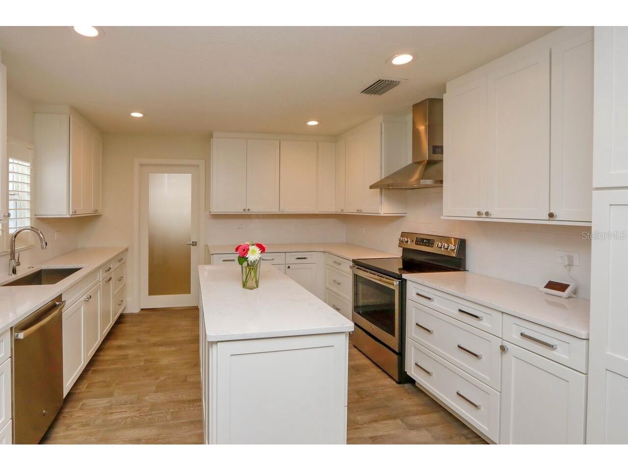4307 W Roland Street Tampa FL 33609 TB8486513 image14