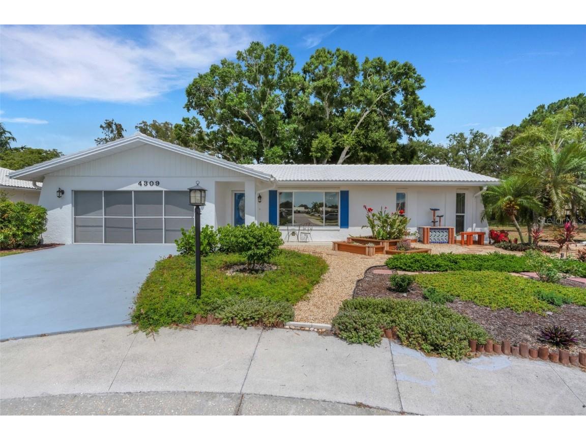 4309 Lemonwood Circle Bradenton FL 34208 A4609886 image1