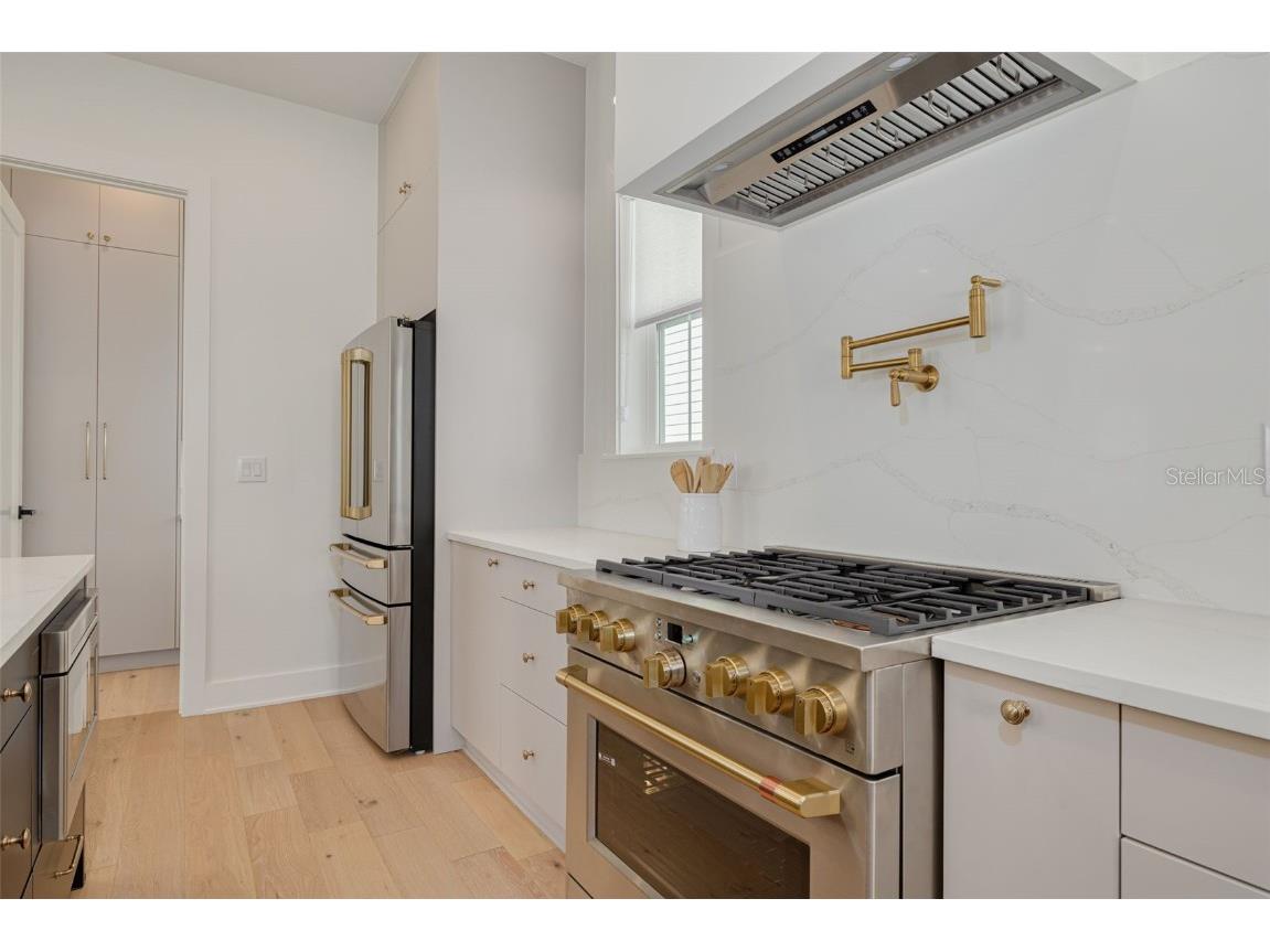 431 36th Avenue N Saint Petersburg FL 33704 TB8436310 image11