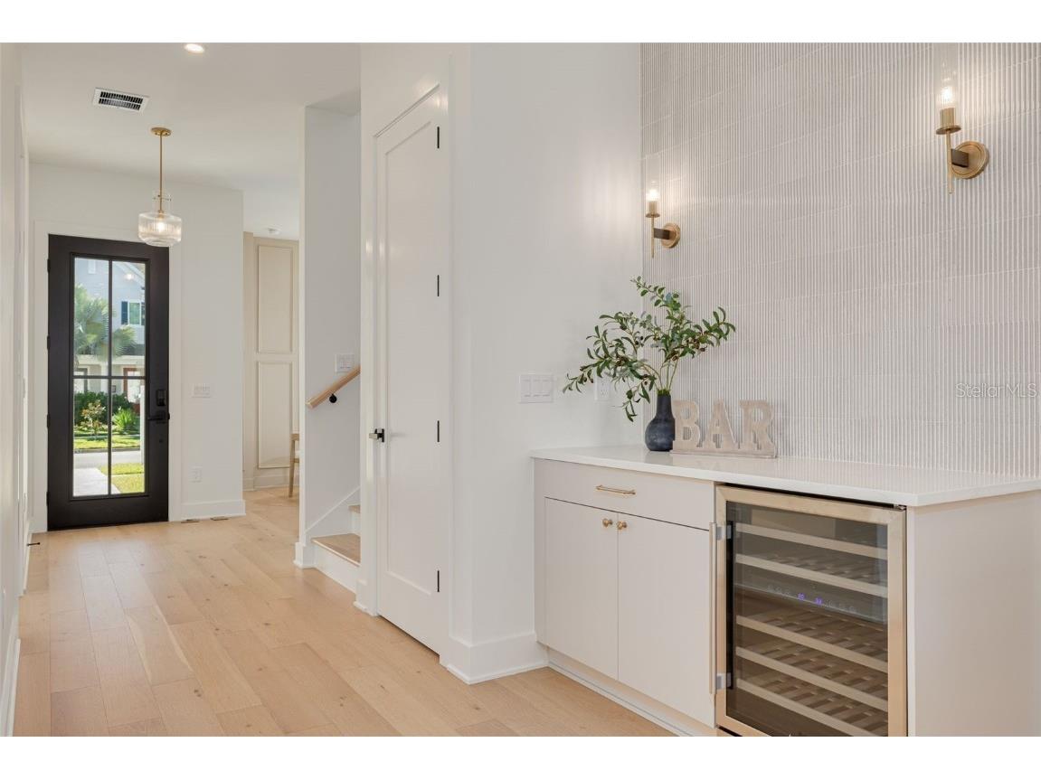 431 36th Avenue N Saint Petersburg FL 33704 TB8436310 image15