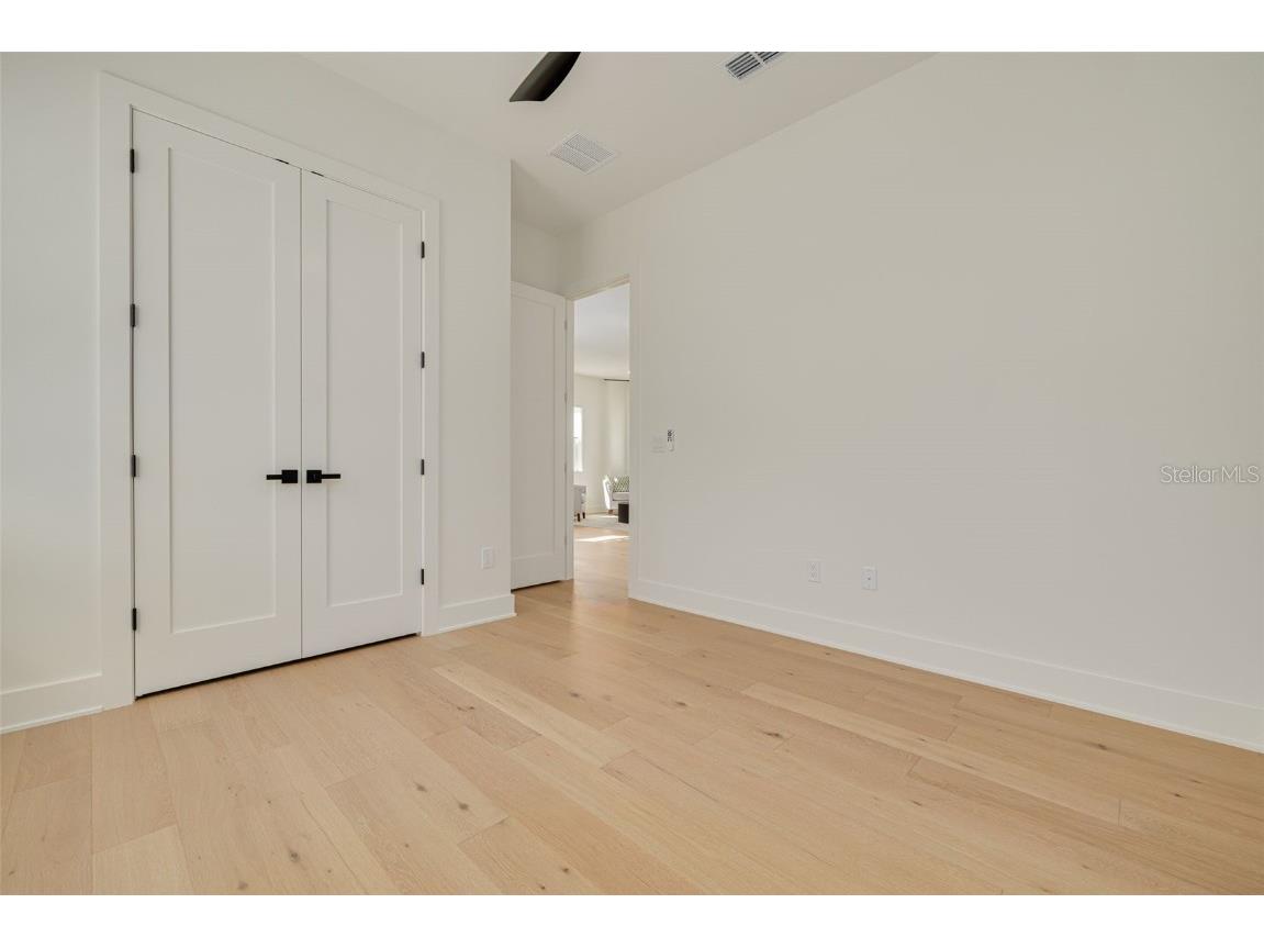 431 36th Avenue N Saint Petersburg FL 33704 TB8436310 image27