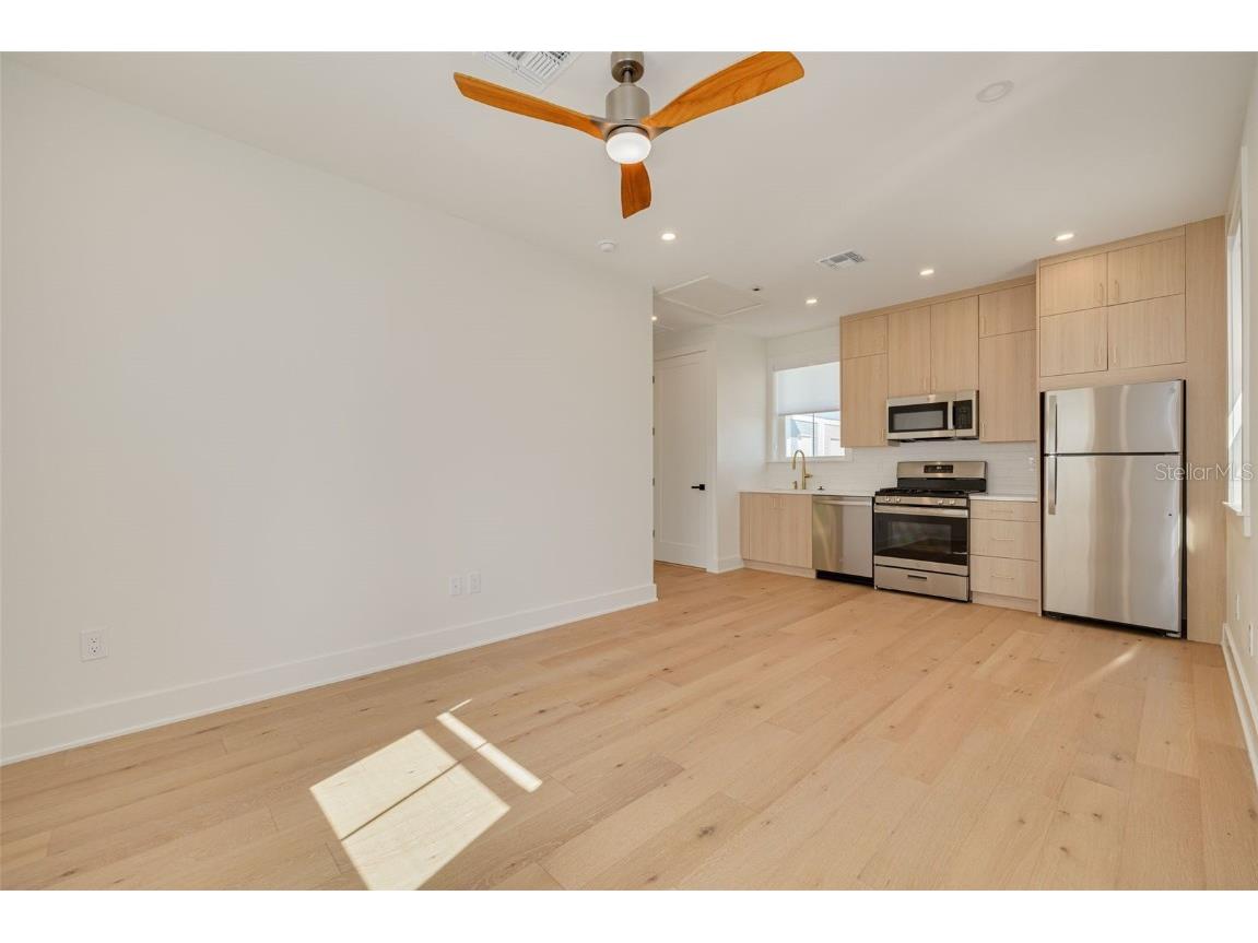 431 36th Avenue N Saint Petersburg FL 33704 TB8436310 image39