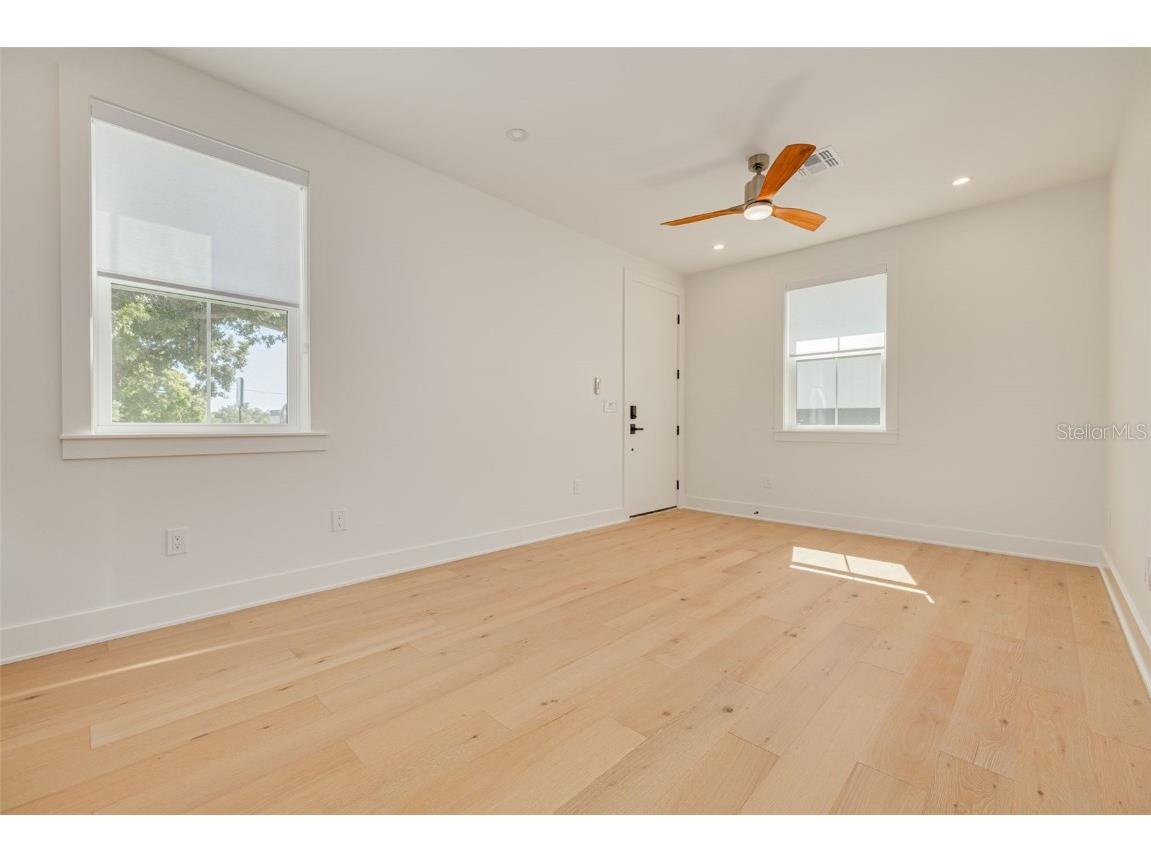 431 36th Avenue N Saint Petersburg FL 33704 TB8436310 image40