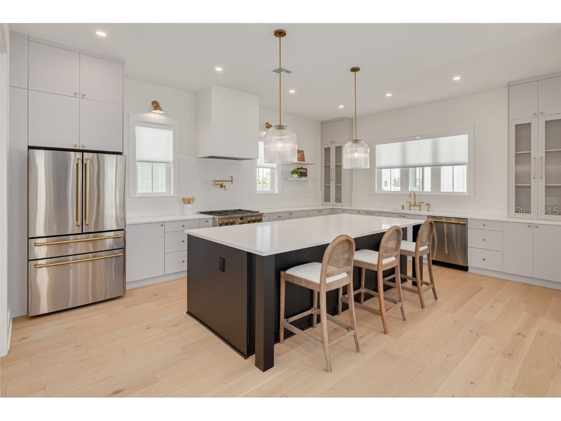 431 36th Avenue N Saint Petersburg FL 33704 TB8436310 image7