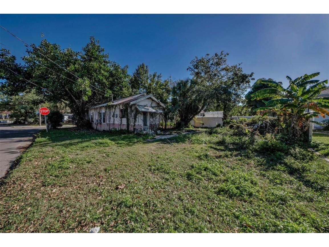 431 Grand Boulevard Tarpon Springs FL 34689 TB8448167 image4