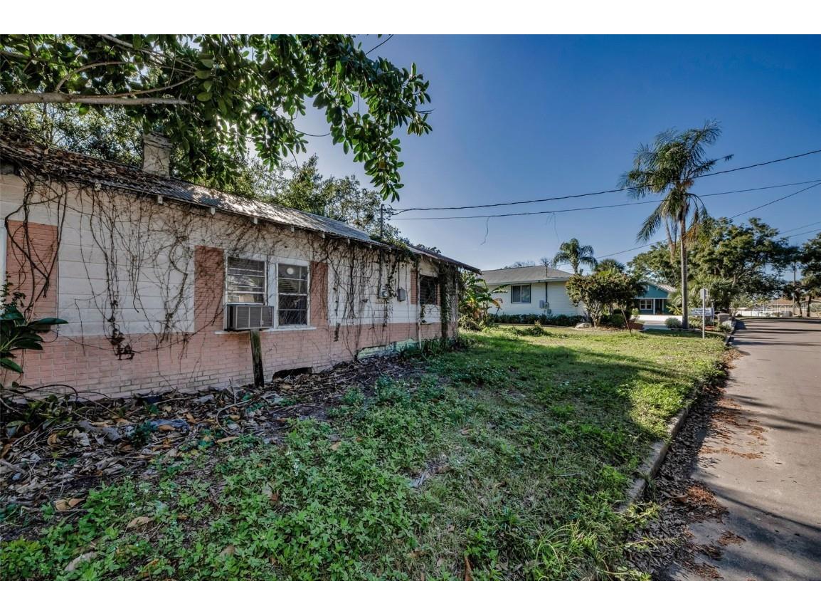 431 Grand Boulevard Tarpon Springs FL 34689 TB8448167 image7