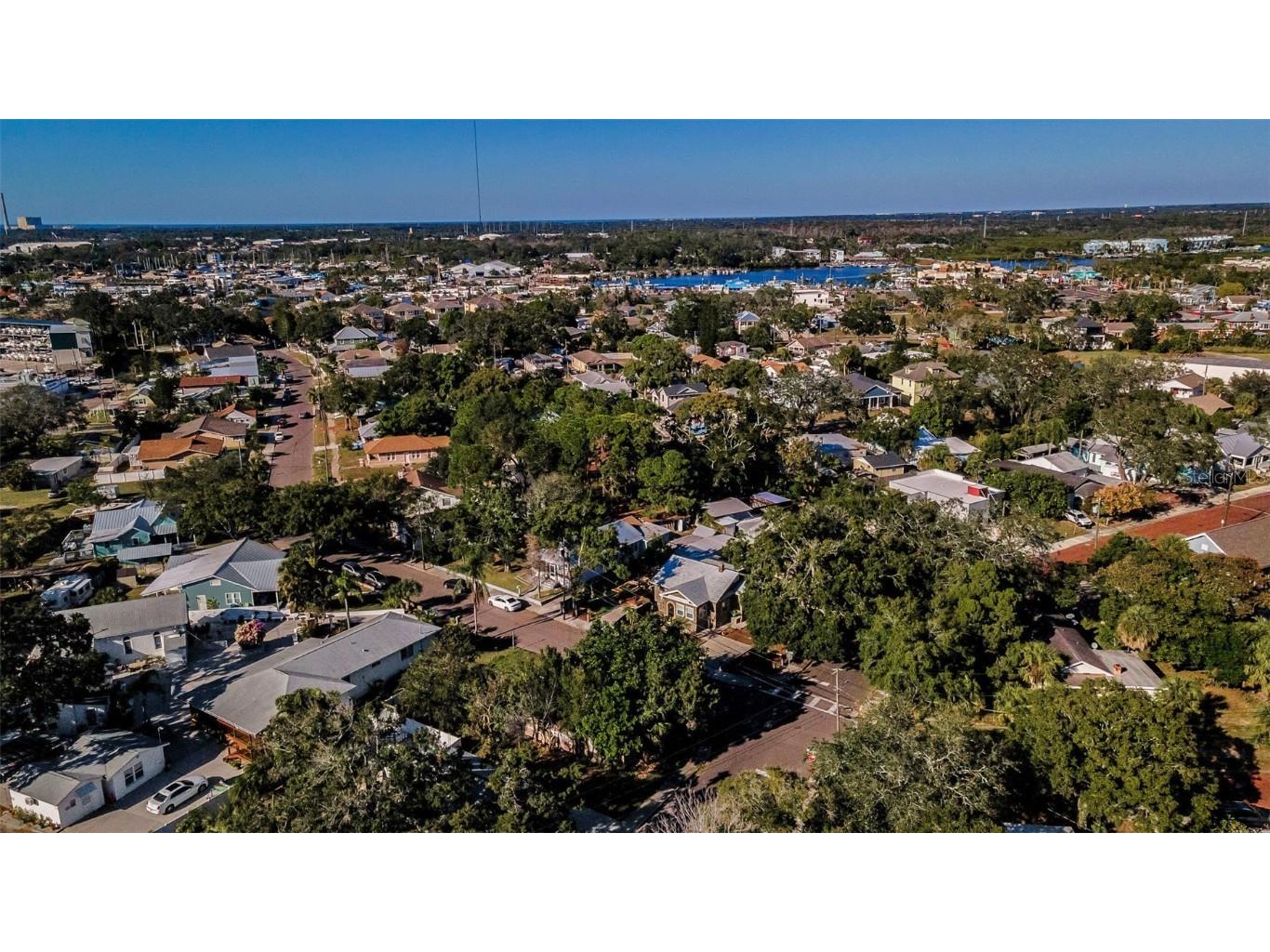 431 Grand Boulevard Tarpon Springs FL 34689 TB8448167 image9