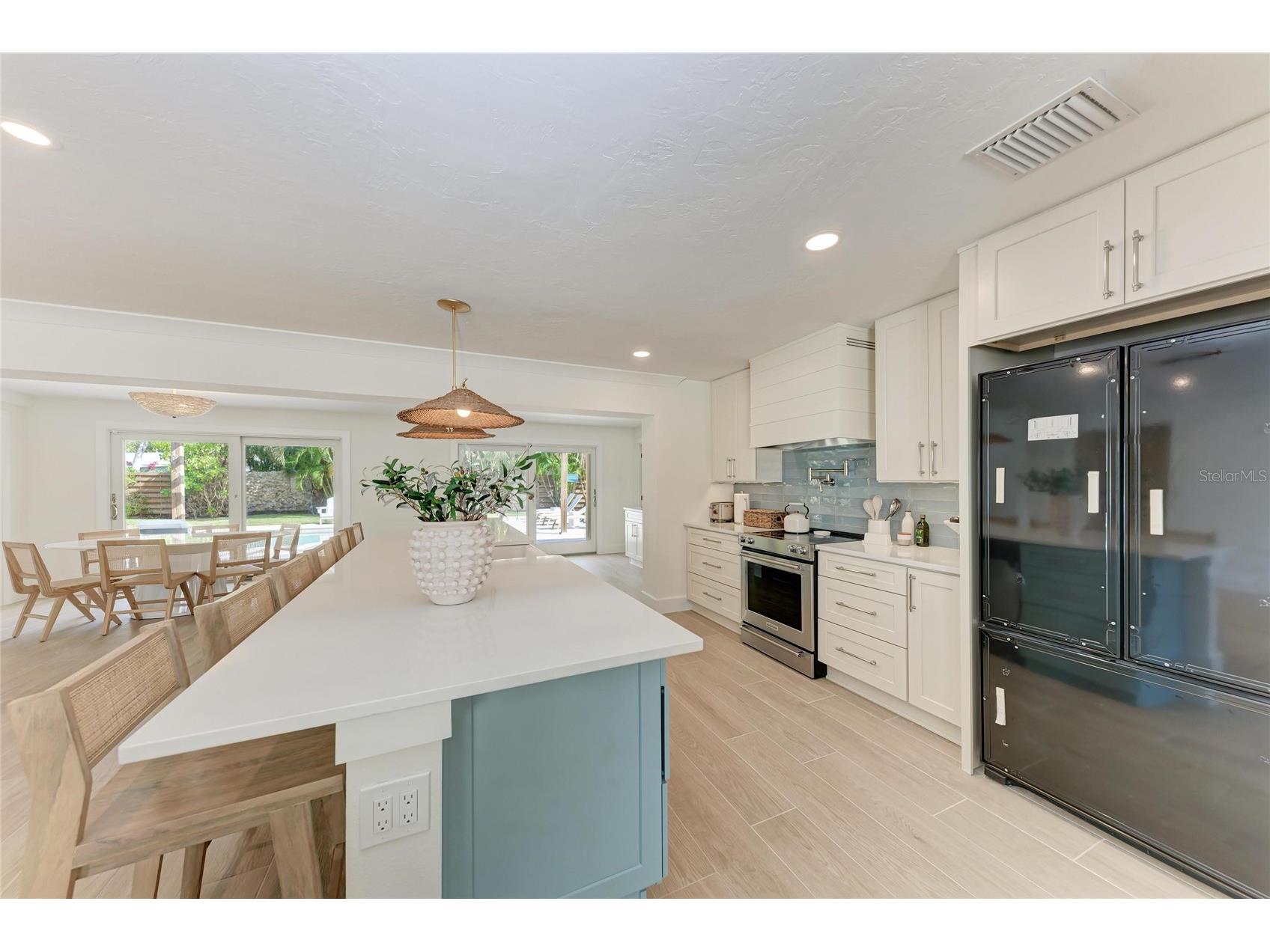 431 Island Circle Sarasota FL 34242 A4691247 image11