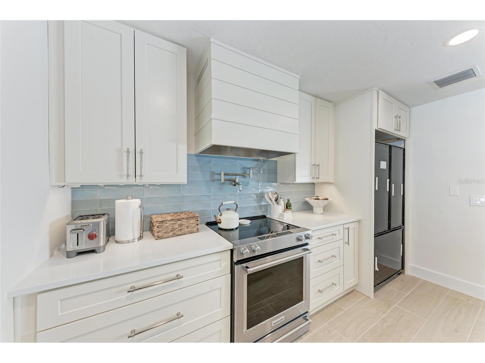 431 Island Circle Sarasota FL 34242 A4691247 image16
