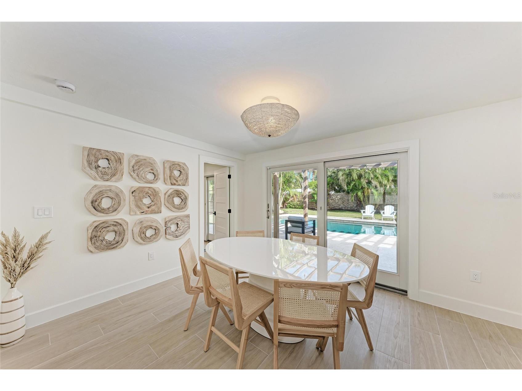 431 Island Circle Sarasota FL 34242 A4691247 image18