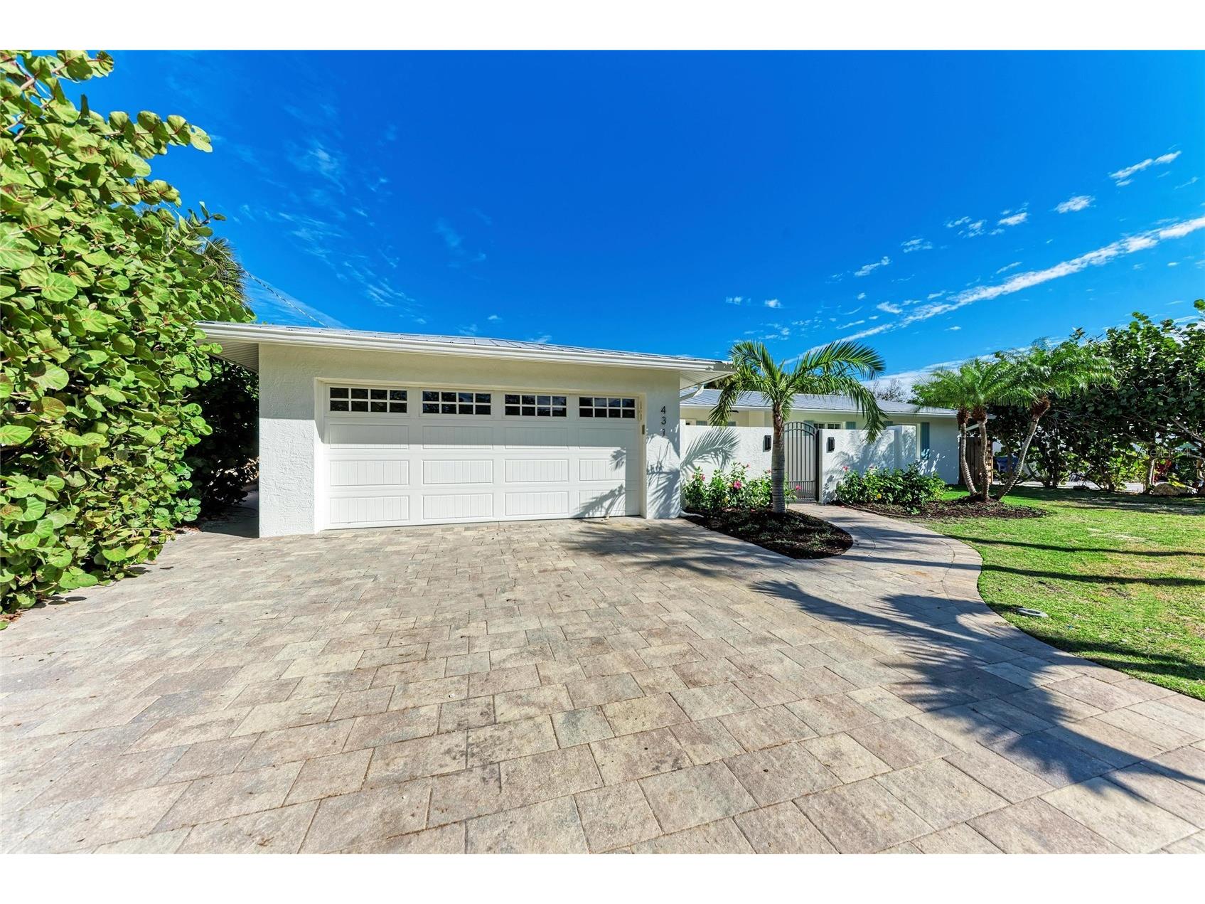 431 Island Circle Sarasota FL 34242 A4691247 image2