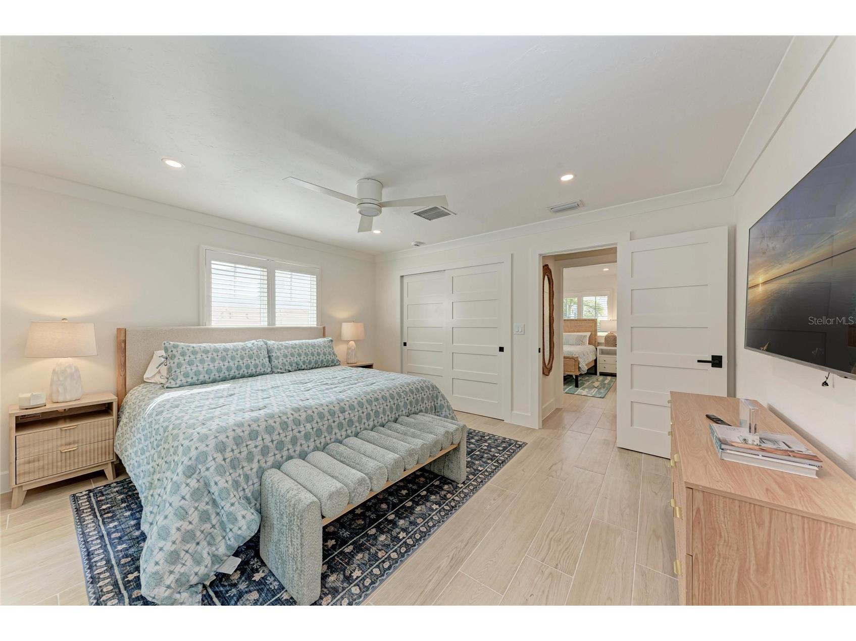 431 Island Circle Sarasota FL 34242 A4691247 image24