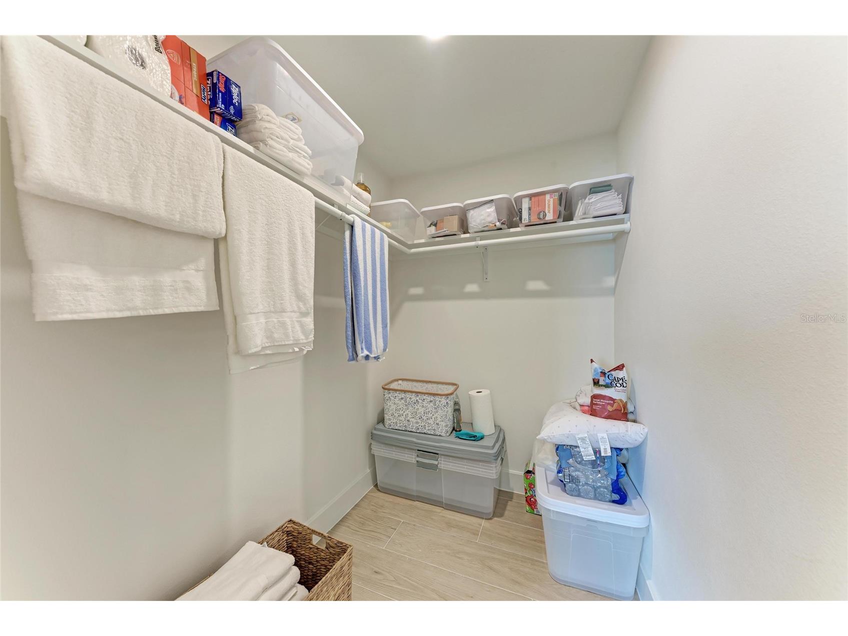 431 Island Circle Sarasota FL 34242 A4691247 image25