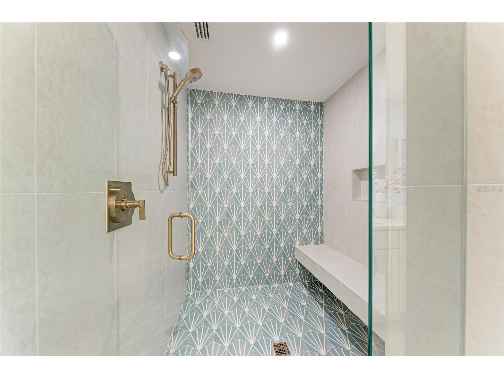431 Island Circle Sarasota FL 34242 A4691247 image27