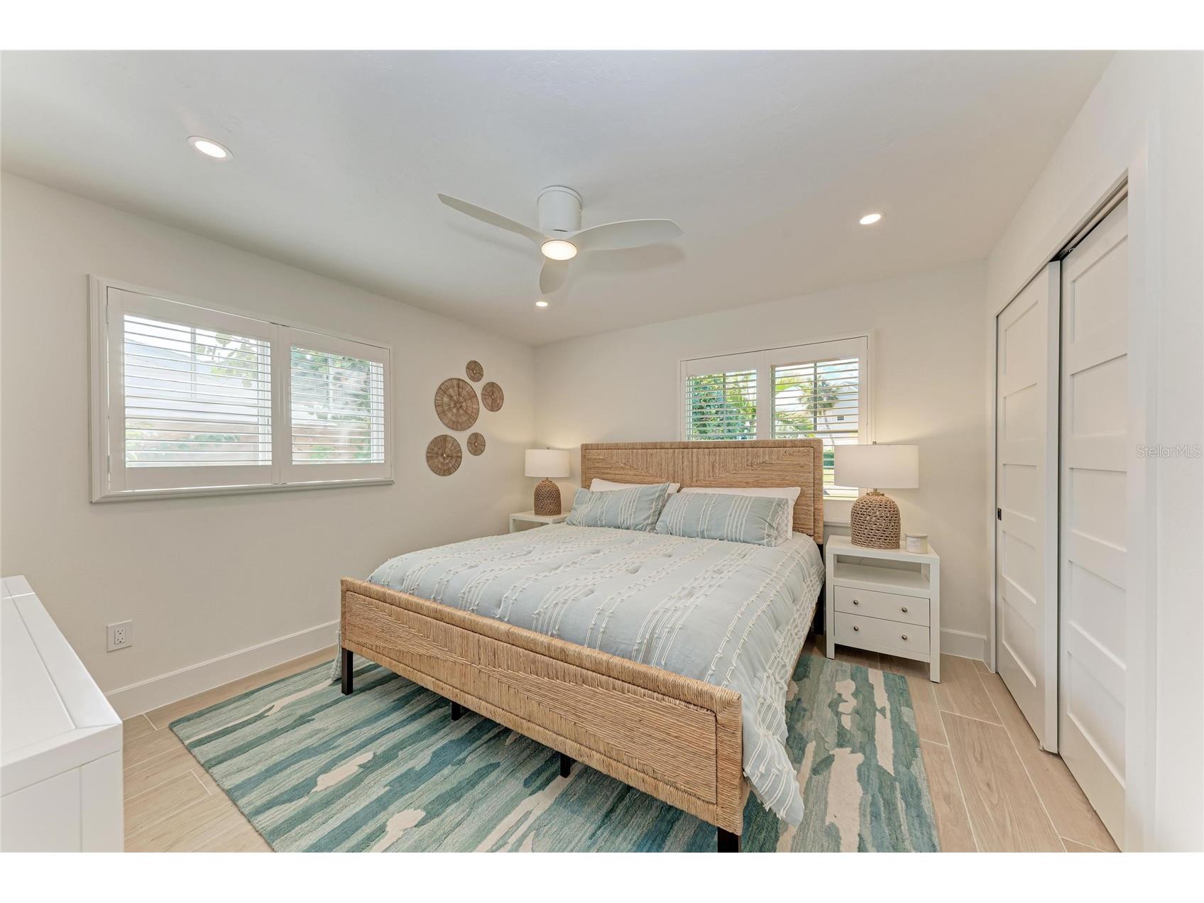 431 Island Circle Sarasota FL 34242 A4691247 image28