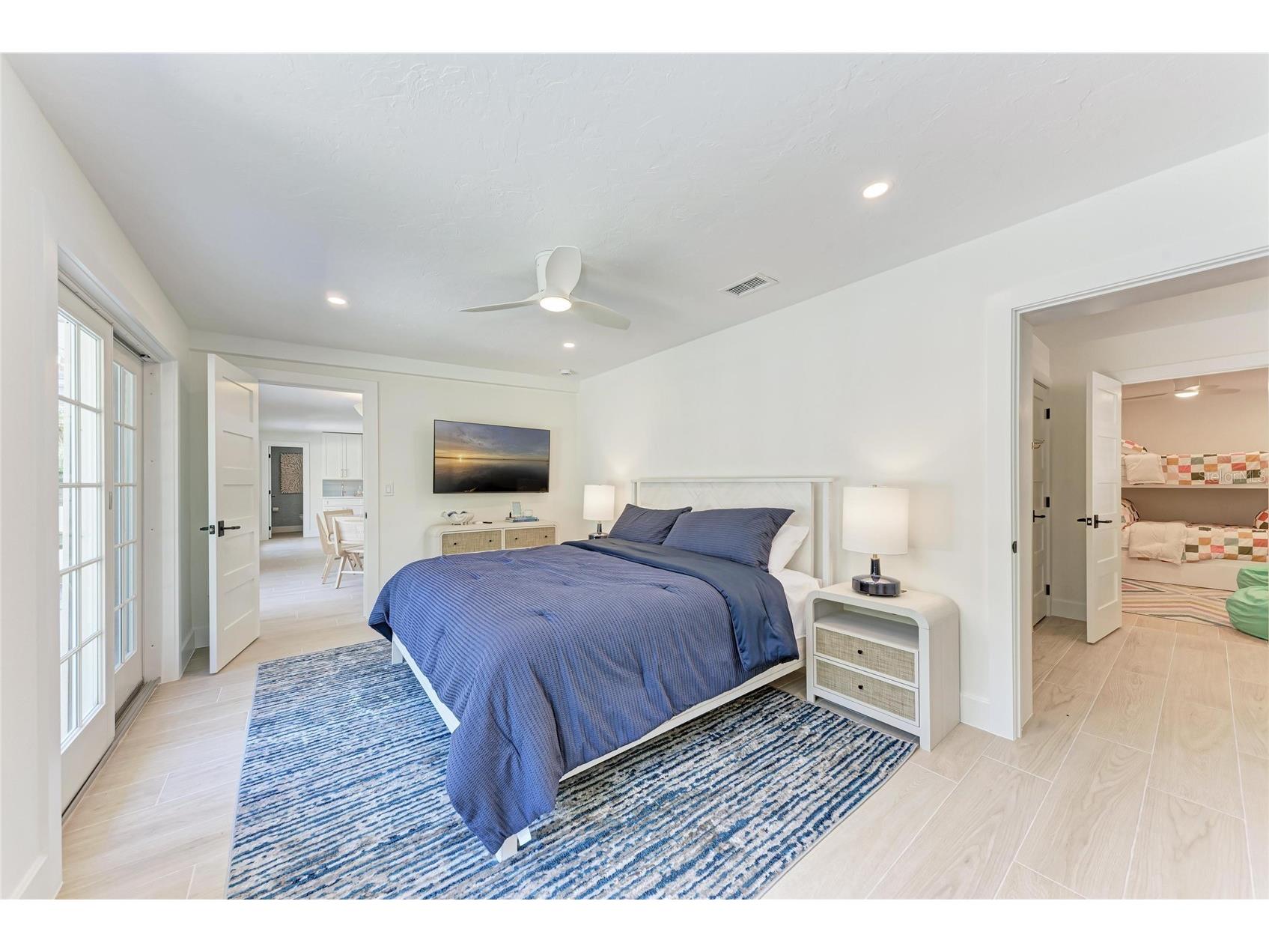 431 Island Circle Sarasota FL 34242 A4691247 image36