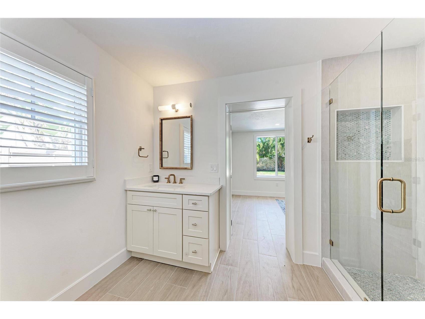 431 Island Circle Sarasota FL 34242 A4691247 image39