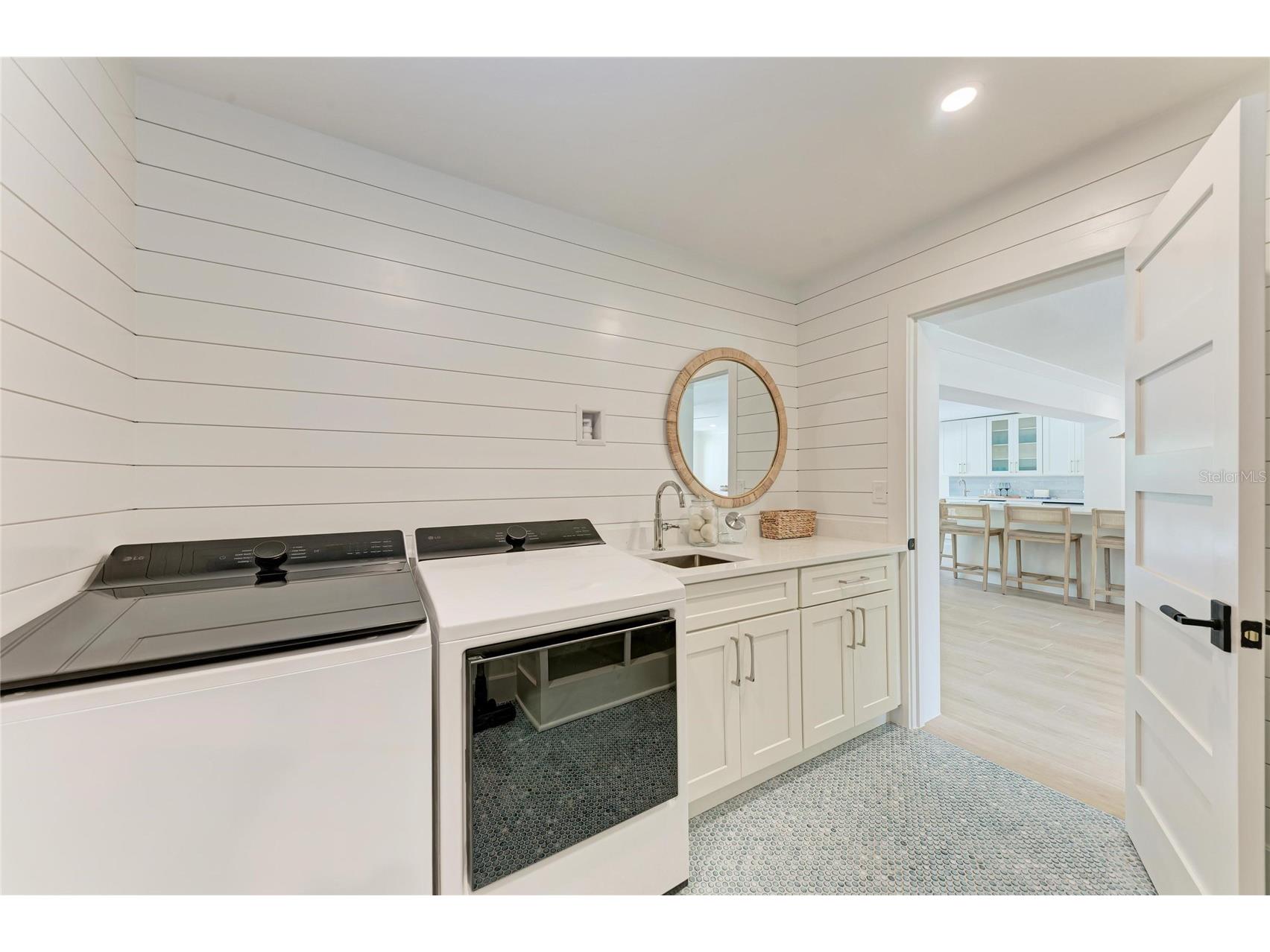431 Island Circle Sarasota FL 34242 A4691247 image40