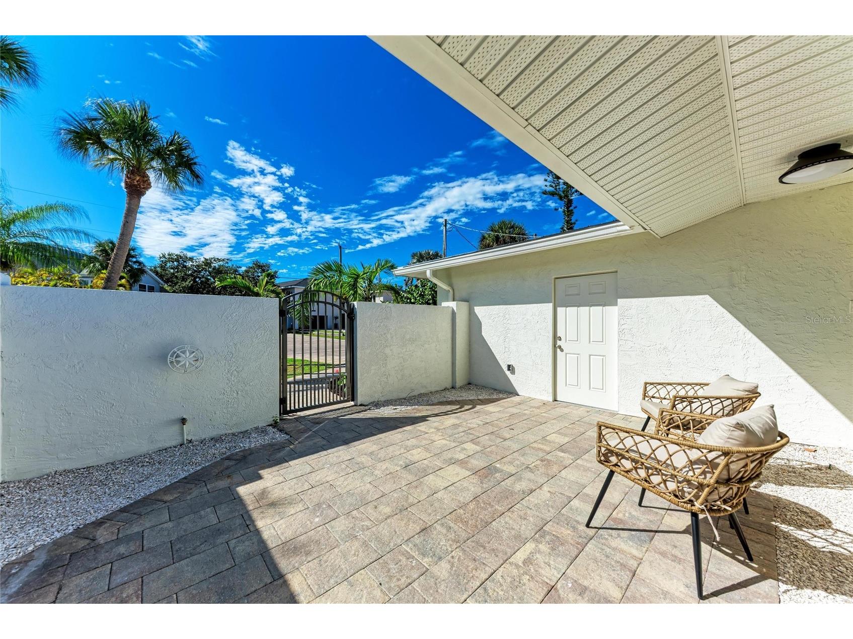 431 Island Circle Sarasota FL 34242 A4691247 image5
