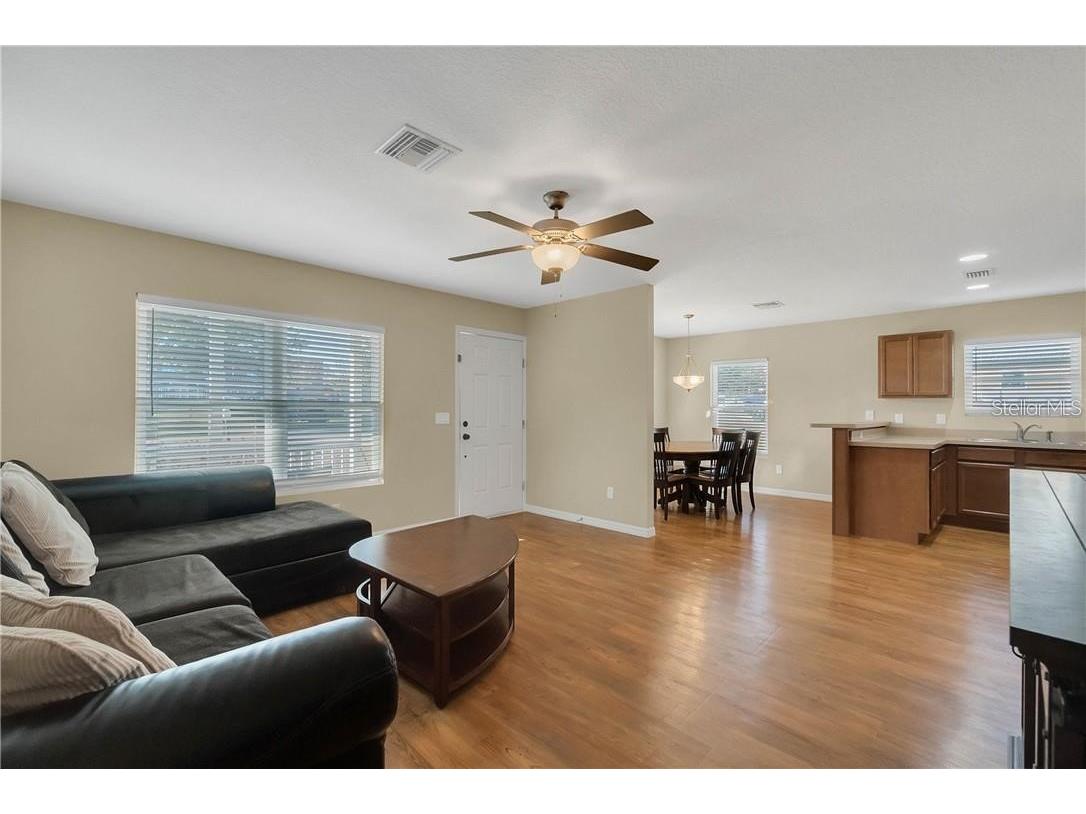 431 Midway Avenue Mascotte FL 34753 G5112865 image3