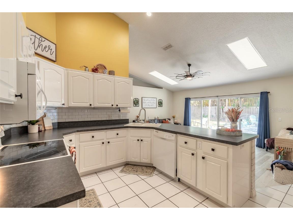 431 Secluded Oaks Trail Deland FL 32724 V4946061 image10