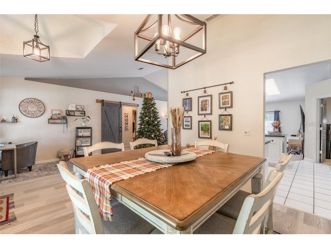 431 Secluded Oaks Trail Deland FL 32724 V4946061 image8