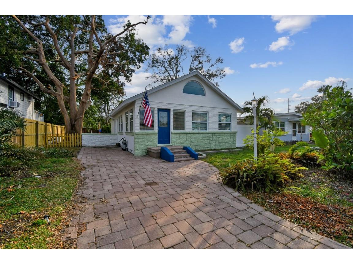 4310 14th Avenue N Saint Petersburg FL 33713 TB8316459 image1