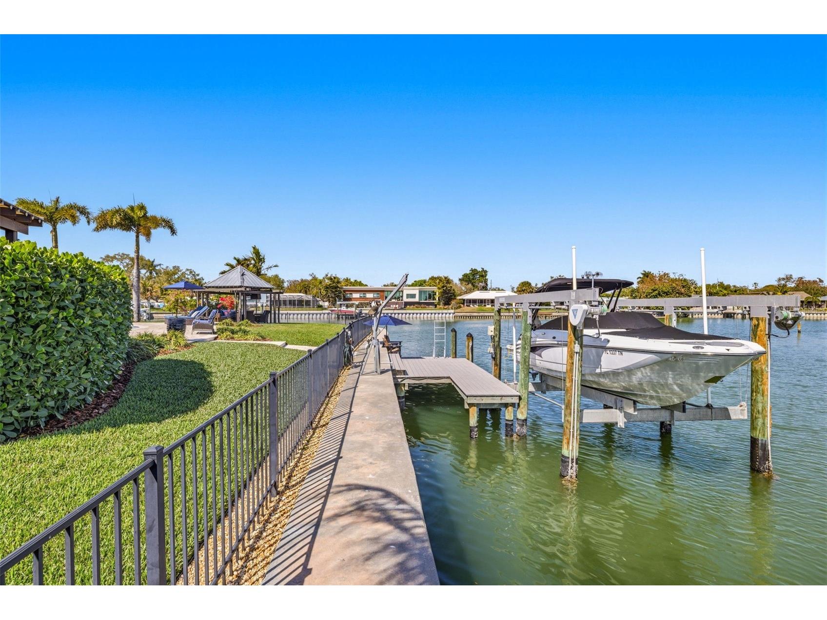4310 40th Street S Saint Petersburg FL 33711 TB8480975 image36