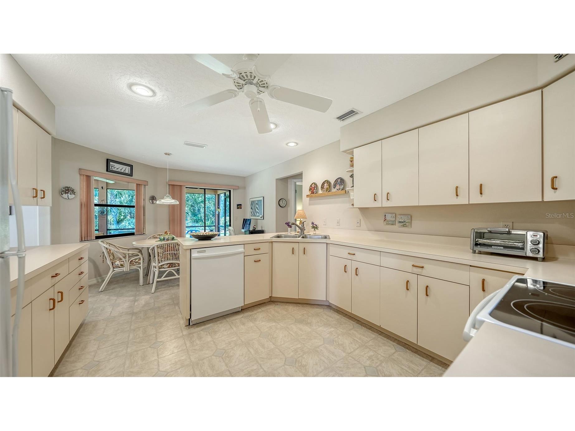 4310 74th Avenue E Sarasota FL 34243 A4686608 image22