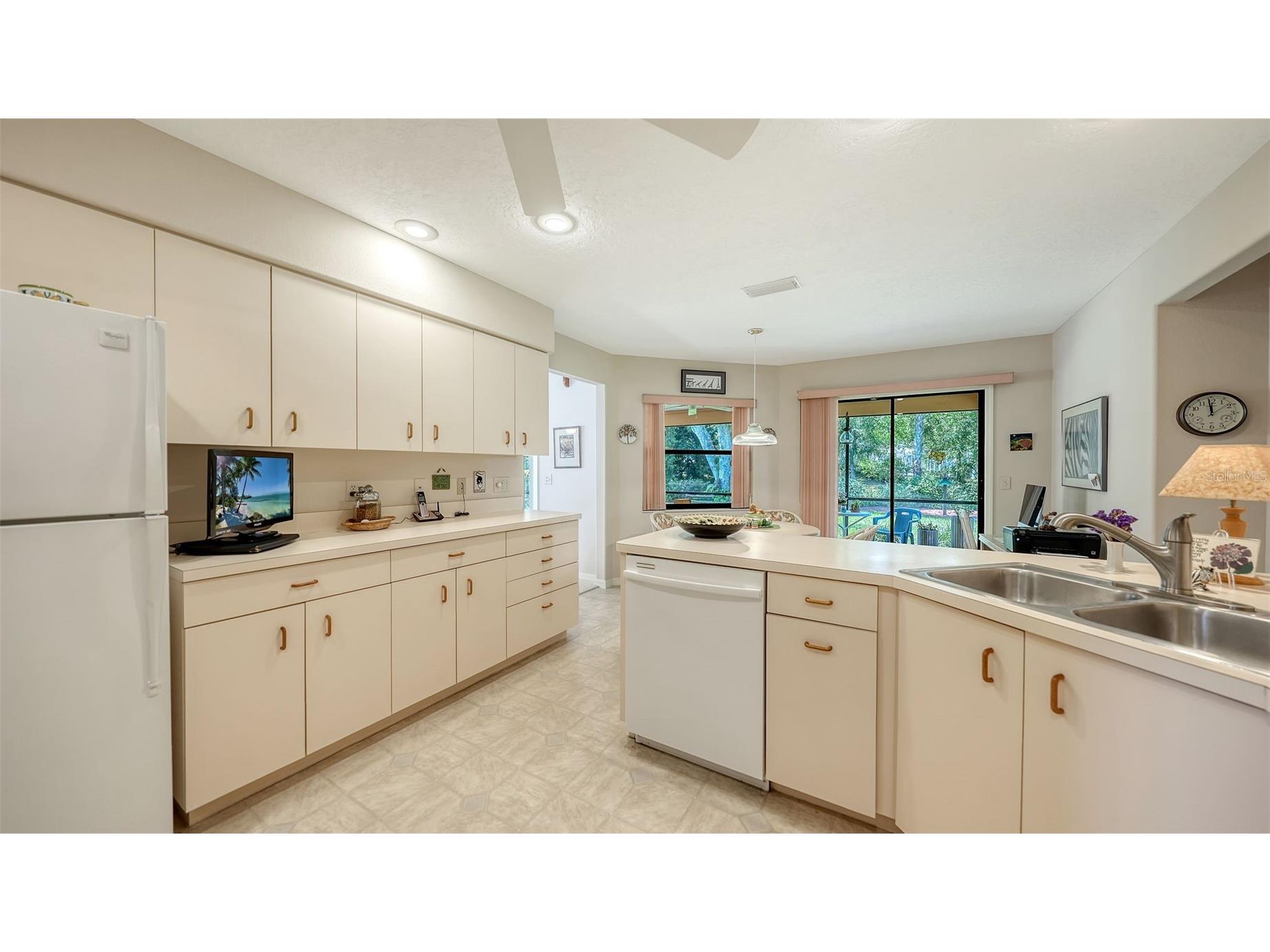 4310 74th Avenue E Sarasota FL 34243 A4686608 image23