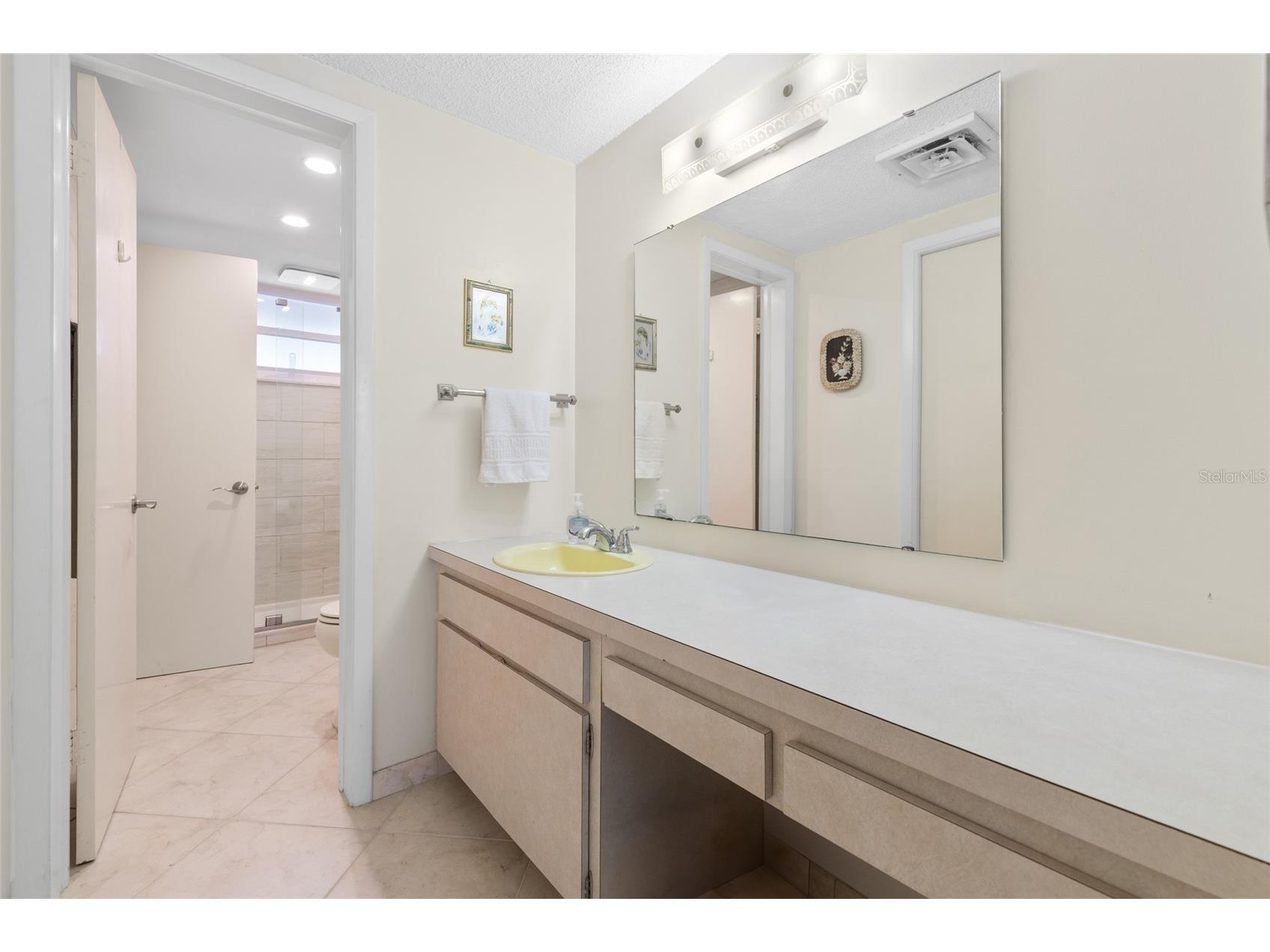 4310 Falmouth Drive #304 Longboat Key FL 34228 A4678473 image18
