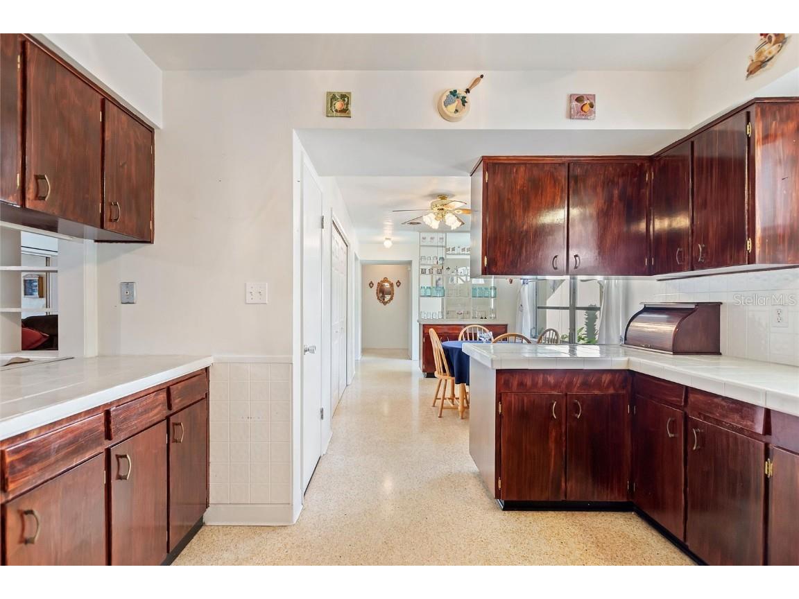 4310 Indian Lake Drive Indian Lake Estates FL 33855 - LAKE WALK IN WATER TB8354732 image6