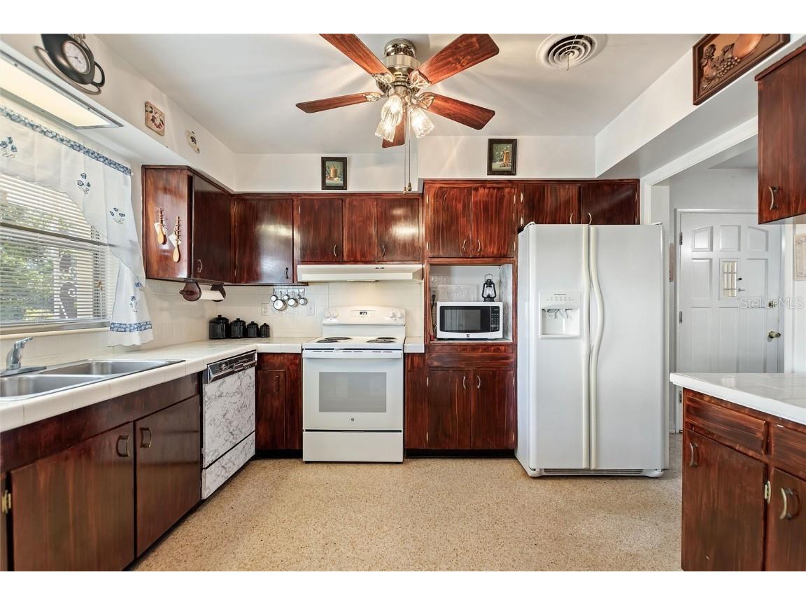 4310 Indian Lake Drive Indian Lake Estates FL 33855 - LAKE WALK IN WATER TB8354732 image7