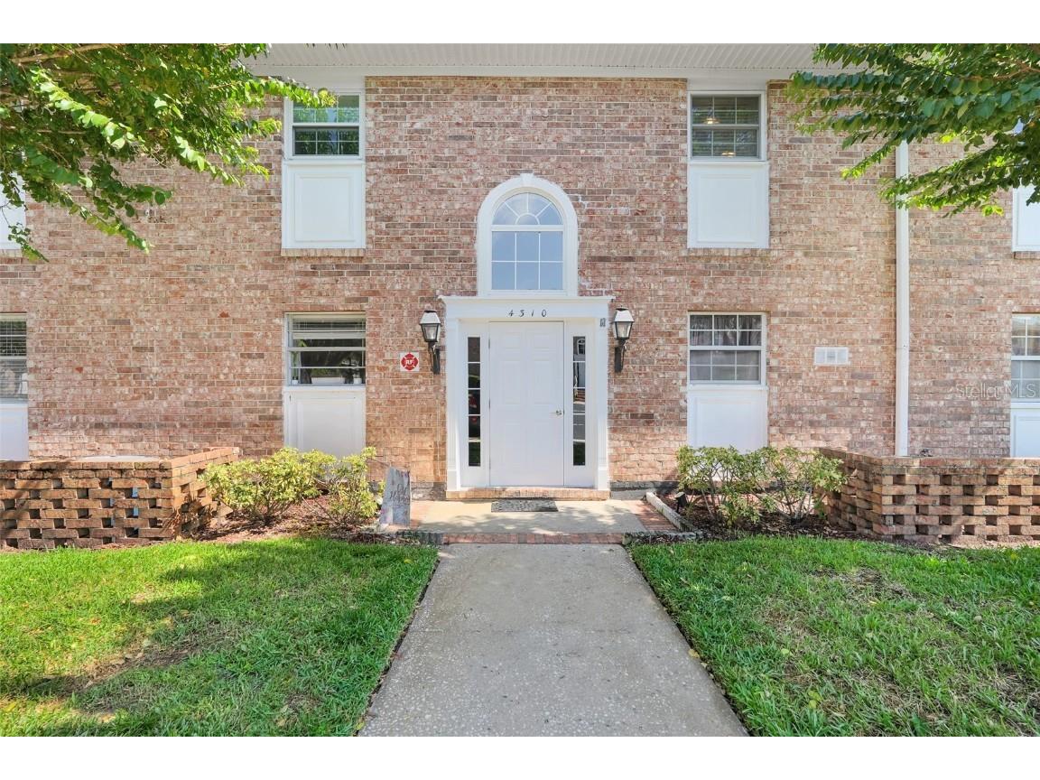 4310 Lake Underhill Road #D Orlando FL 32803 - LAKE GILES O6333631 image1