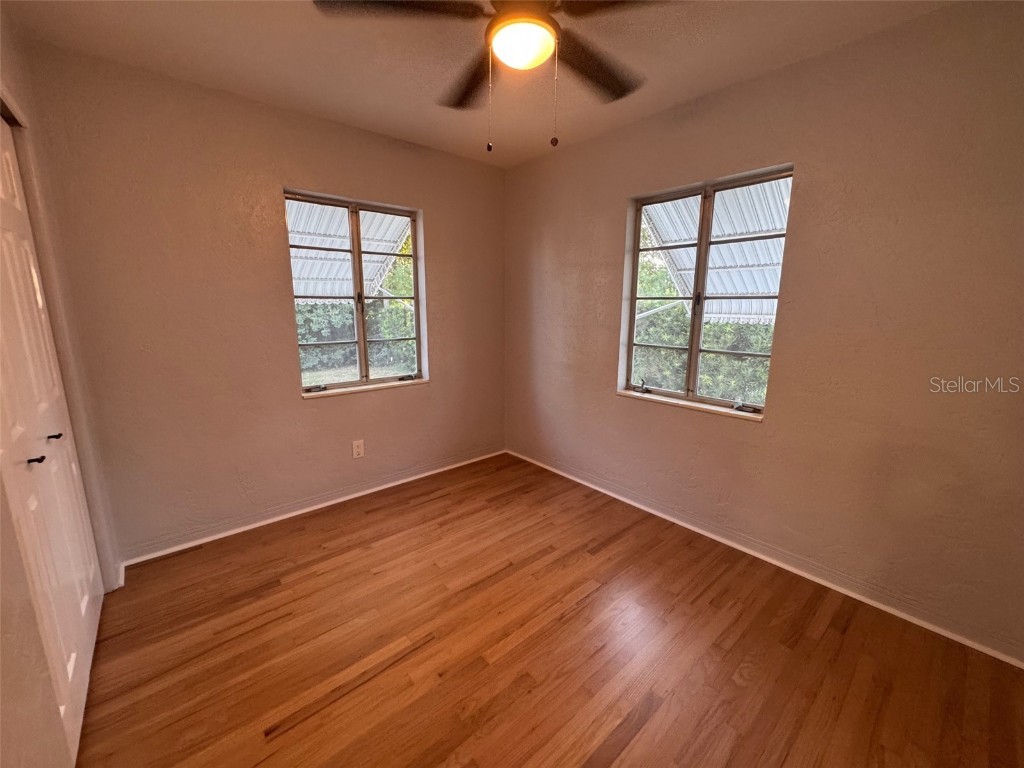 4310 Yardley Avenue N Saint Petersburg FL 33713 TB8414396 image17