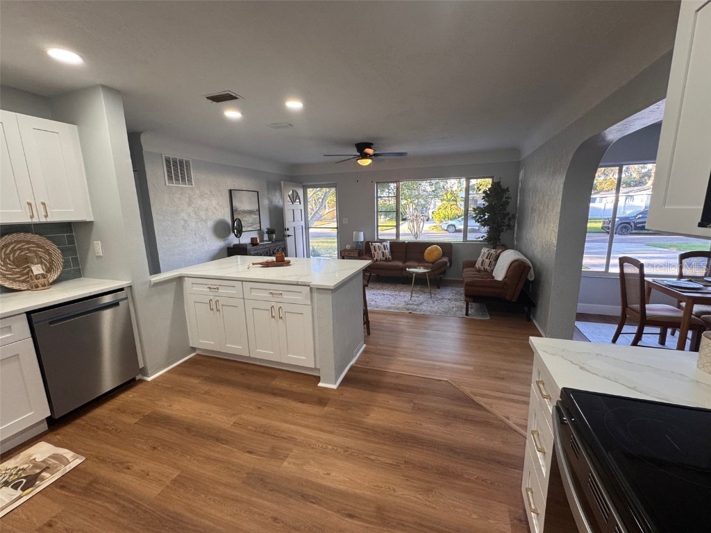 4310 Yardley Avenue N Saint Petersburg FL 33713 TB8414396 image7