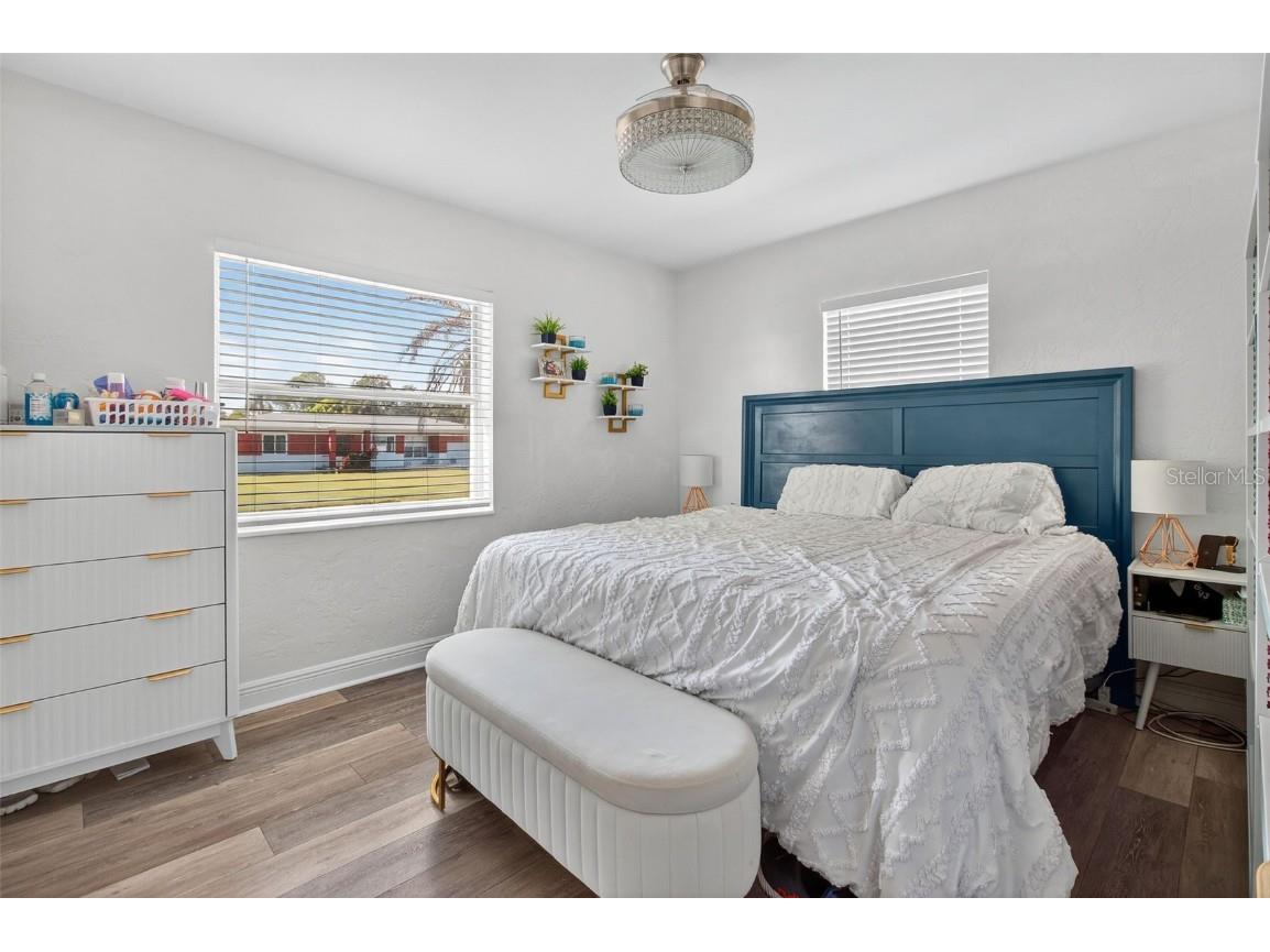 4311 25th Avenue N Saint Petersburg FL 33713 TB8442475 image14