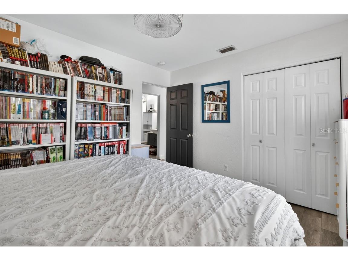 4311 25th Avenue N Saint Petersburg FL 33713 TB8442475 image15