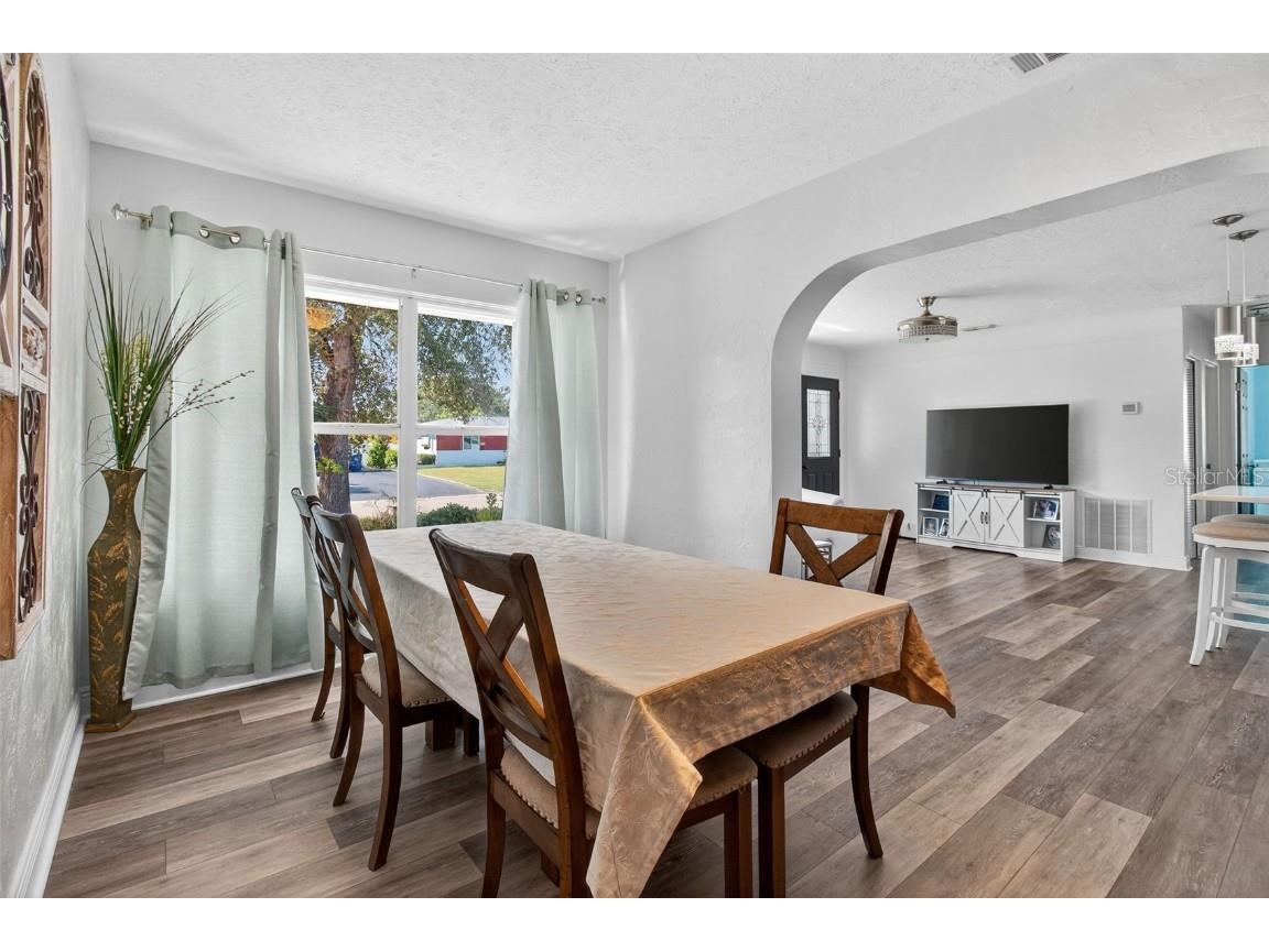 4311 25th Avenue N Saint Petersburg FL 33713 TB8442475 image18