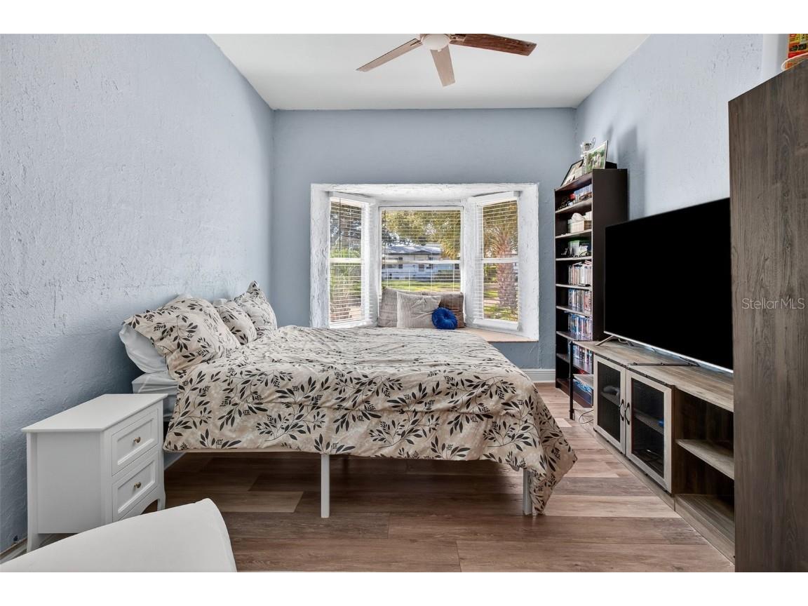 4311 25th Avenue N Saint Petersburg FL 33713 TB8442475 image27