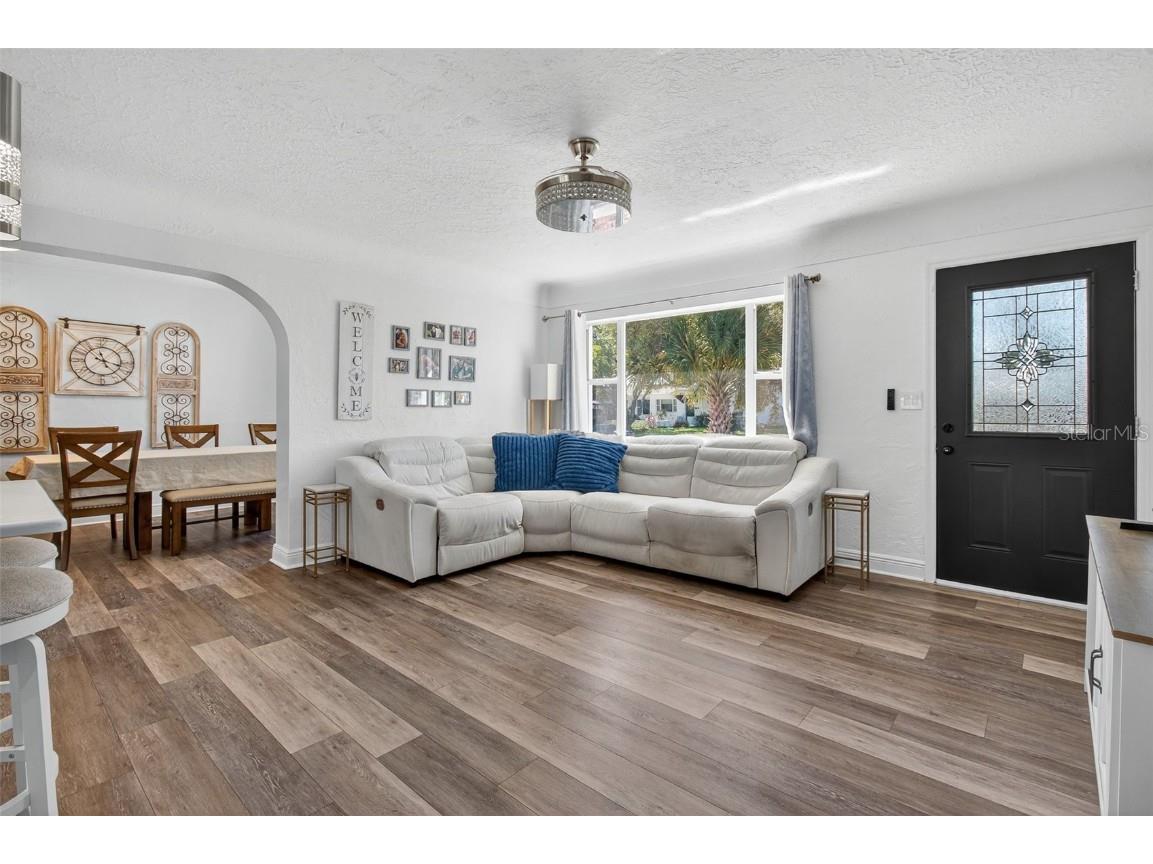 4311 25th Avenue N Saint Petersburg FL 33713 TB8442475 image7