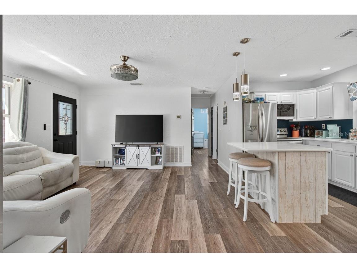 4311 25th Avenue N Saint Petersburg FL 33713 TB8442475 image9