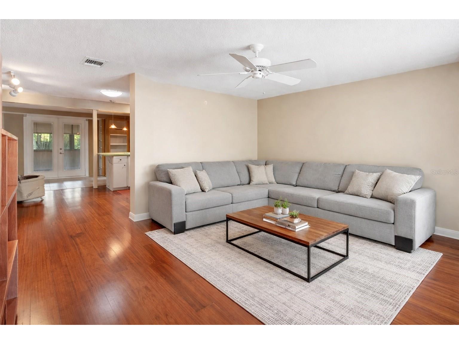 4311 Foremere Place Sarasota FL 34231 A4686842 image3