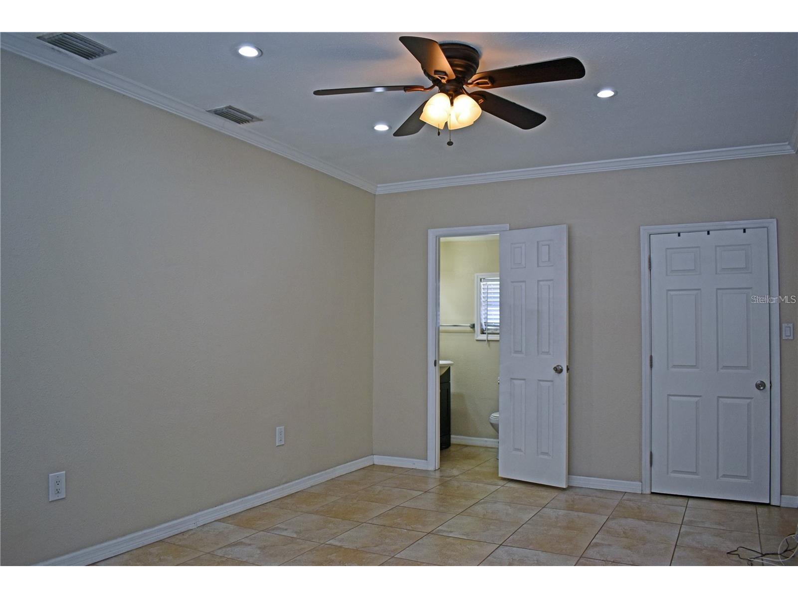 4311 W Virginia Avenue Tampa FL 33614 TB8500397 image14