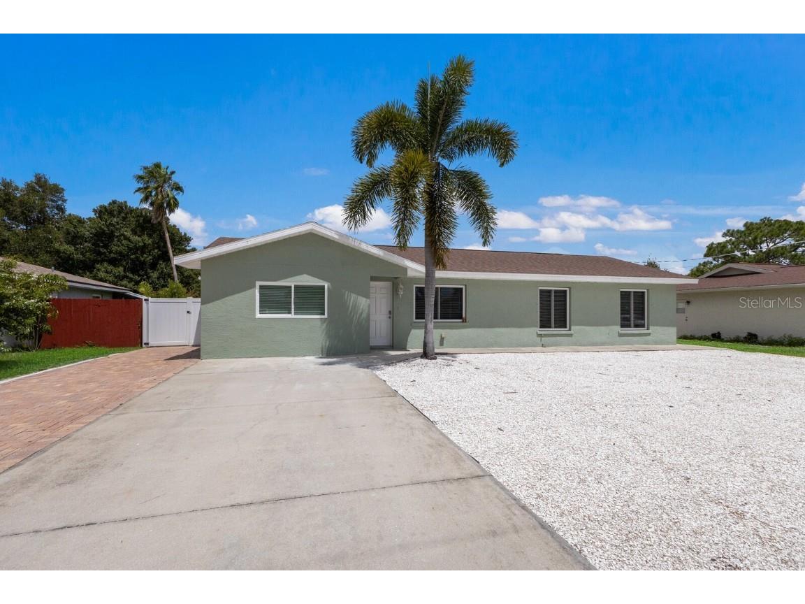 4312 3rd Avenue NW Bradenton FL 34209 A4674043 image1