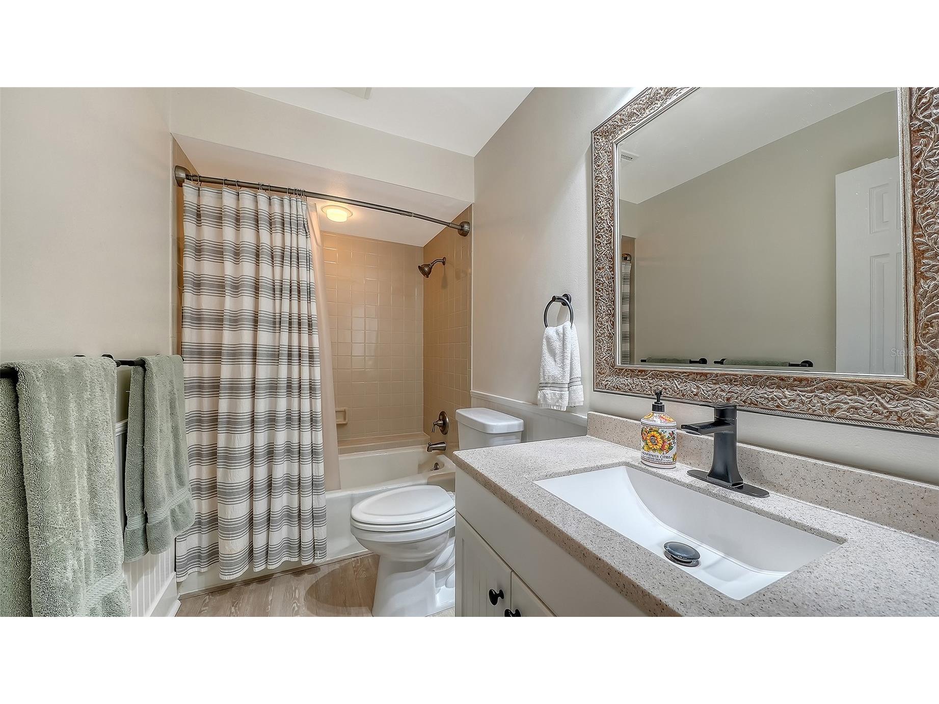 4312 Dresden Lane #1 Sarasota FL 34233 A4683794 image19