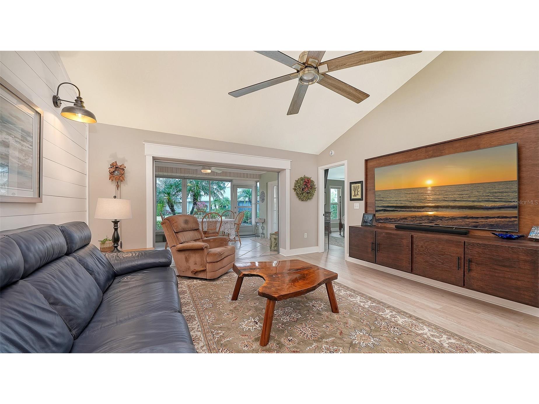 4312 Dresden Lane #1 Sarasota FL 34233 A4683794 image8